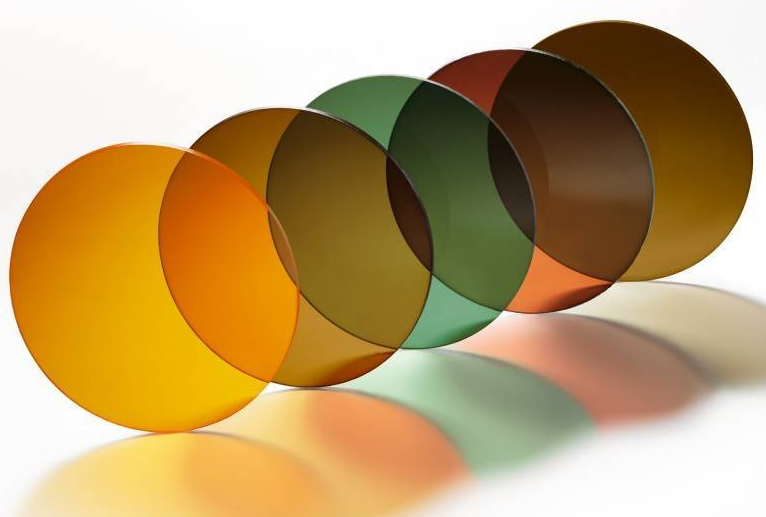 Какой цвет линз выбрать в солнцезащитных очках?